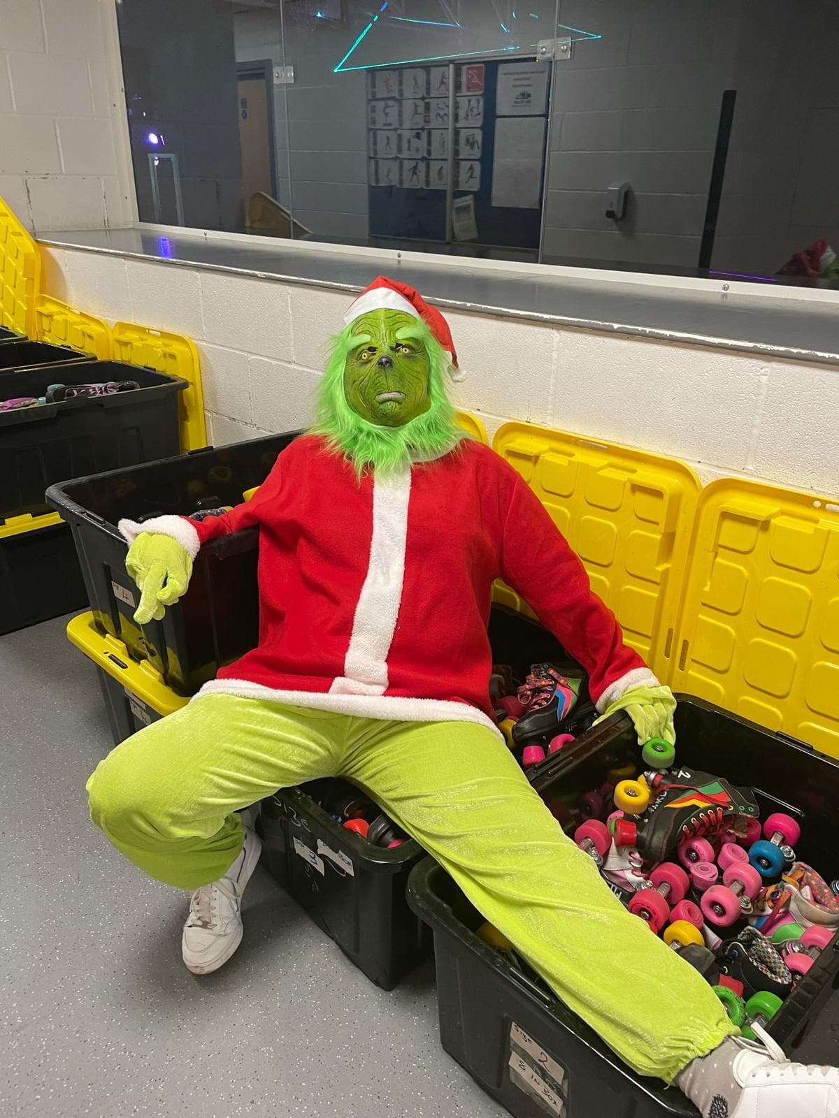 Grinch hosting Christmas skate